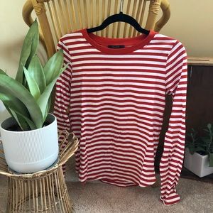 Red and white stripe long sleeve T-shirt